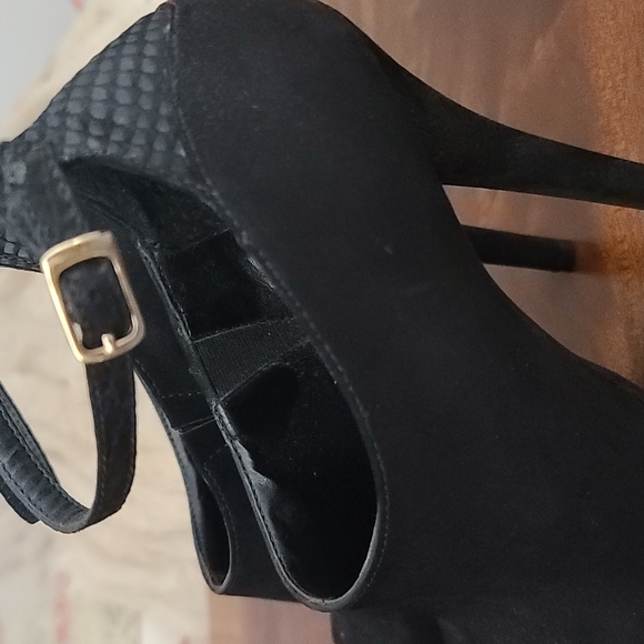 Chella 5 Inch Leather Heels by Steve Madden Black Size 7 1/2 - Picture 2 of 6